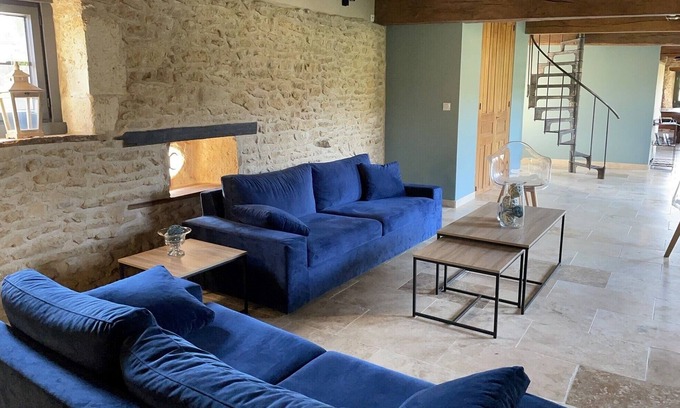 Montreuil-sur-Barse Cottage | Completely renovated character house near the lake