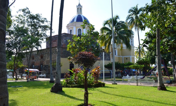 Villa de Alvarez Hotel | Concierge Plaza La Villa