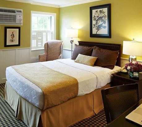 Concord Hotel | Concord's Colonial Inn