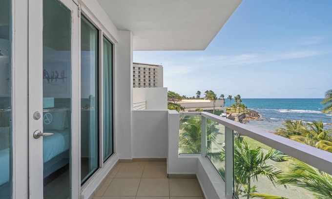 Puerta de Tierra Apartment | Condado Lagoon by Otium
