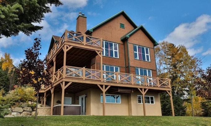 Petite-Riviere-Saint-Francois Condo | Condo 120H: Upper Floor Retreat with River Views