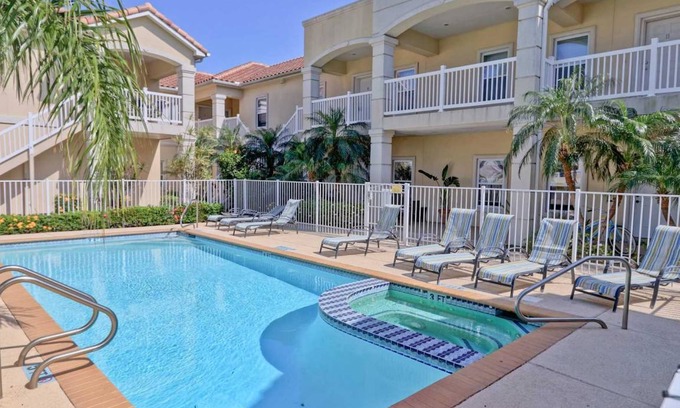 South Padre Island Condo | Condo ∙ 2 bedrooms ∙ 6 guests