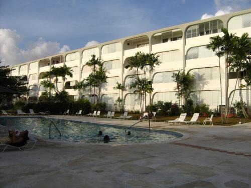 Lascelles Apartment | Condominium 220