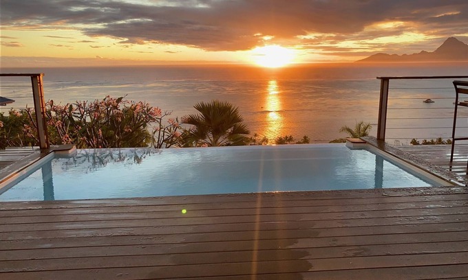Punaauia Villa | Confortable and cozy Tahiti lagoon view villa with full panoramic view on Moorea