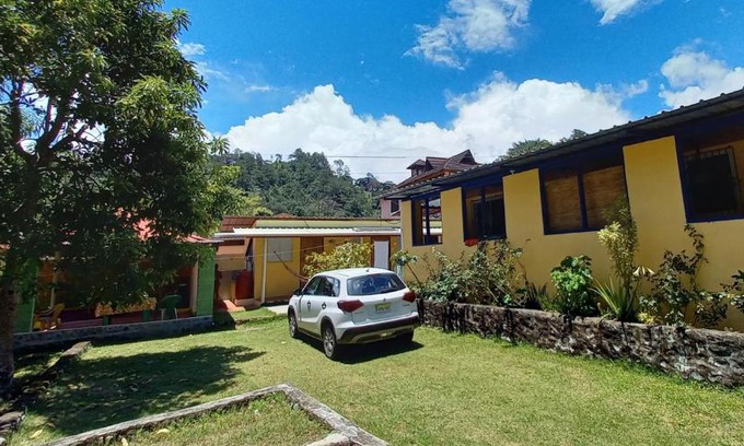 Rancho Arriba Bed & Breakfast | Conrado's Guesthouse B&B