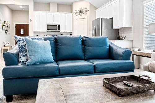Conroe House | Conroe 3BR Sleeps 12 | Fenced Yard + Garage Games