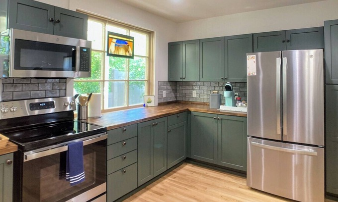 Great Falls House | Contemporary Carriage House in Historic Downtown GF: Short - Midterm Rentals