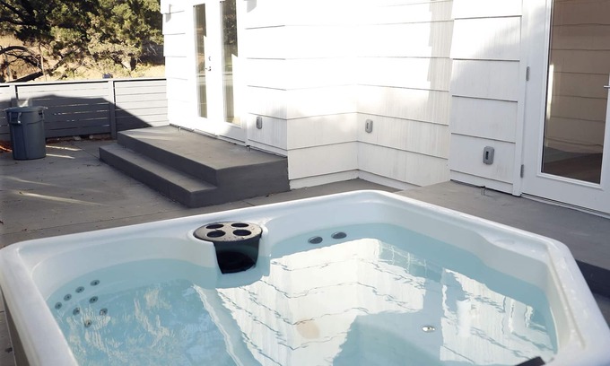 Mill Valley House | Contemporary & Convenient Mill Valley Gem w/Hot Tub