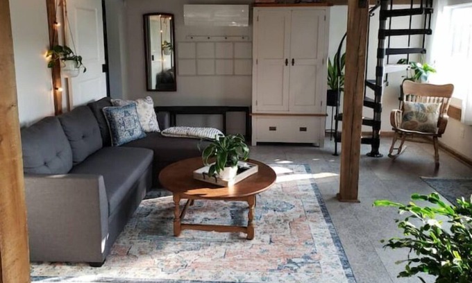 Suffield House | Contemporary Cottage, Views, 15mins BDL Int. Wi-fi