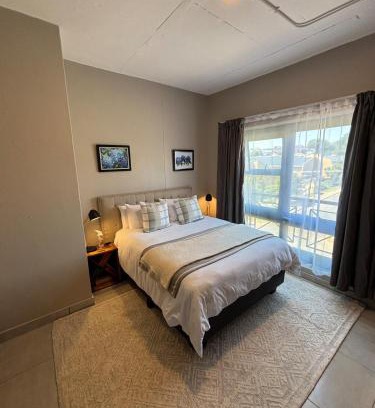 Greater Johannesburg Metropolitan Area Apartment | Contemporary cottage apartment