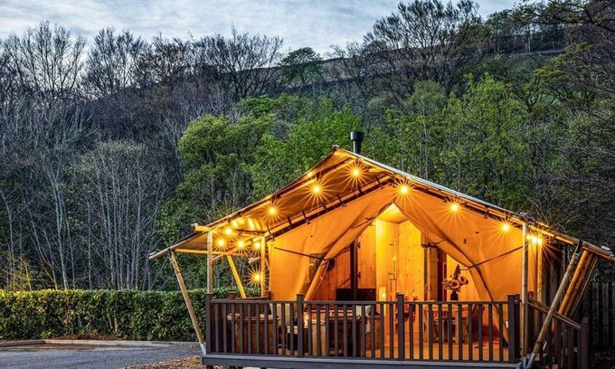 Saddleworth Ski Chalet | Contemporary secluded lodge with extra privacy and outdoor space.