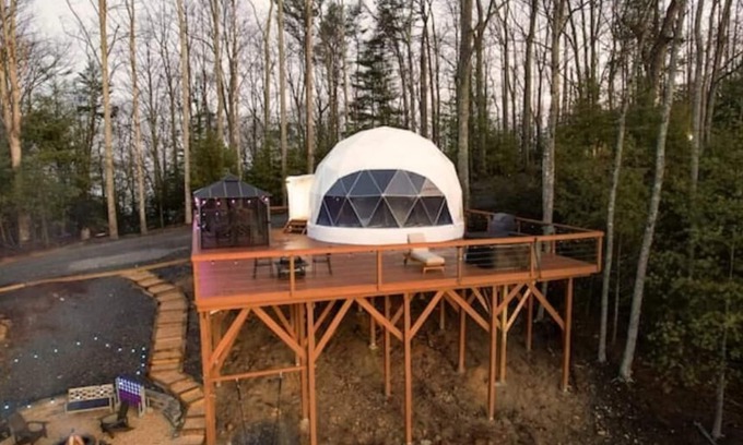 Hartford Boat Rental | Contrast Cove Dome in Smoky Mountains - GlampiTiNnn