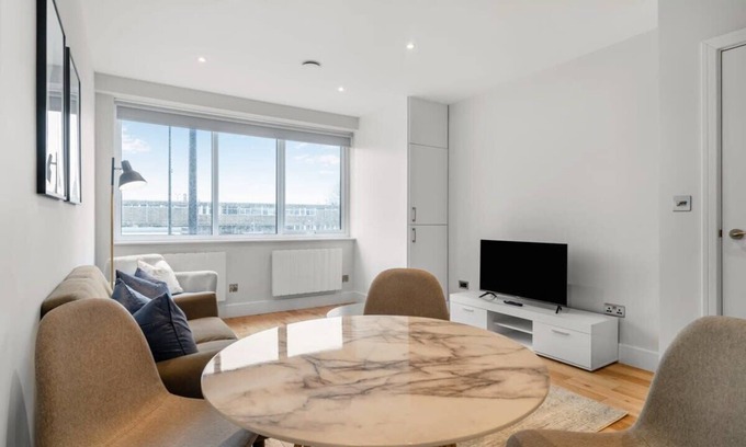 Eastleigh Apartment | Convenient 1 Bed Apartment in central Eastleigh