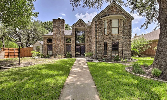 Allen House | Convenient Allen Retreat, 2 Mi to Downtown!