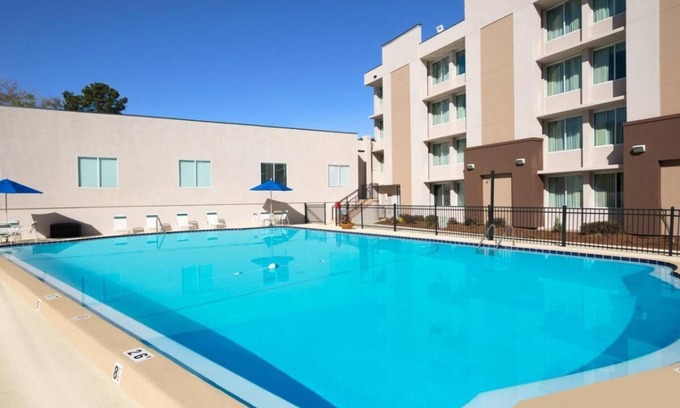 Tallahassee House | Convenient Florida Location! 4 Modern Units, Pool, Parking