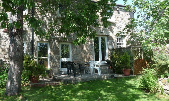 Chysauster House | Converted Coach House In Private Location