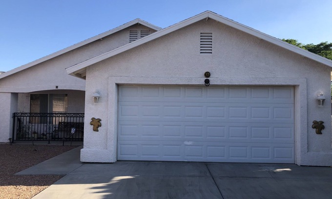 Kingman House | Cool Getaway Near Arizona Recreation