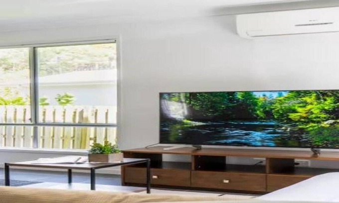 Coomera House | Coomera Comfort - Family Home Great for Play/Work