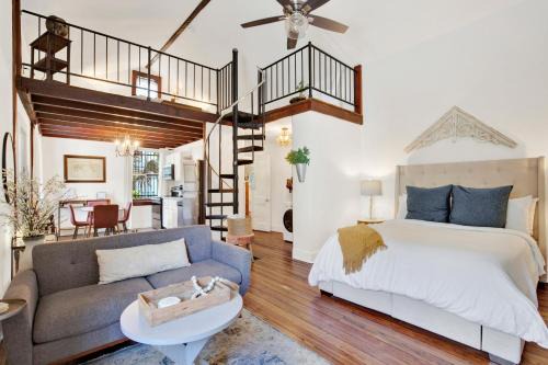 Historic Downtown Savannah House | Cooper Cottage