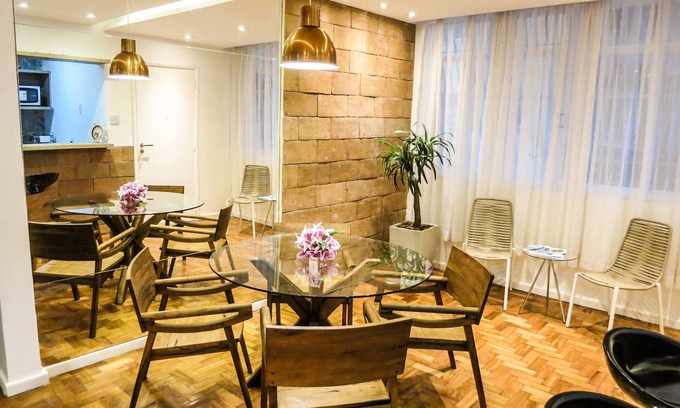 Copacabana Apartment | Copacabana beach block in the most popular street with lots of comfort!
