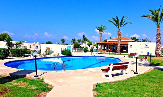 Pegeia Apartment | Coral Bay Cottage