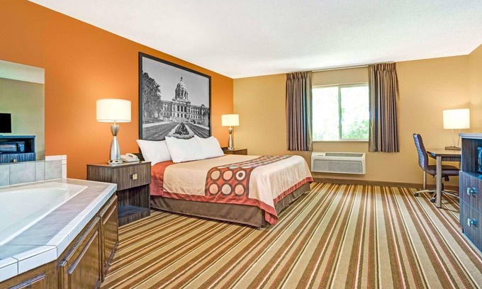 Blaine House | Coratel Inn & Suites Blaine - Family Suite with Jacuzzi Oversized Non-Smoking