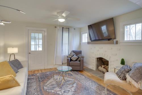 Wooded Estates House | Corby Claddagh House about 1 Mi to Notre Dame!