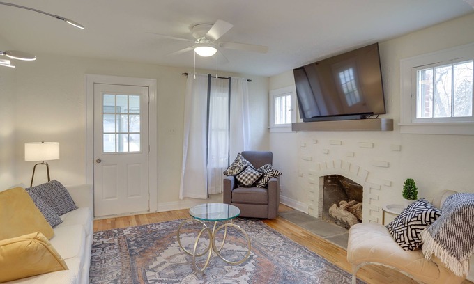 Wooded Estates House | ‘Corby Claddagh House’ ~ 1 Mi to Notre Dame!