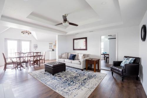 Williamstown House | Cordova Retreat - 7 Minutes from the Ark!