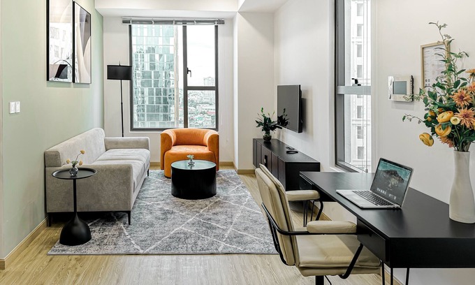 Bach Dang Riverside Apartment | Corner 1-Bed 52m2 Apartment with Riverview @Tresor 1304 D4
