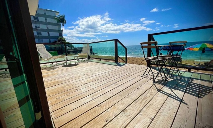 Stella Apartment | Corner Beachfront Family Suite