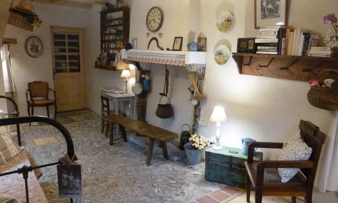 Cornillon-sur-lʼOule Cottage | Cornillon Sur L Oule: Country Cottage/Gite - Cornillon sur l'Oule