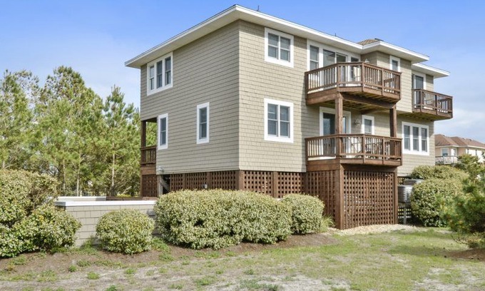 Monteray Shores House | Corolla - Soundside - Check-In: Sun