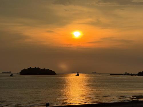 Taman Haji Zainal Apartment | Corus Paradise Beach Home
