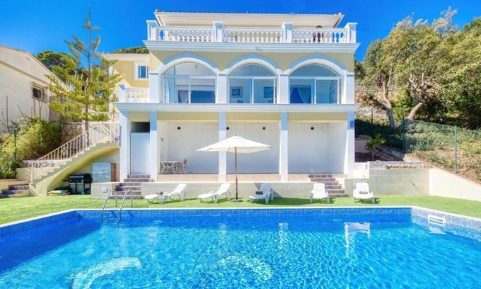 Lloret de Mar Villa | Costacabana - Villa Sunrise