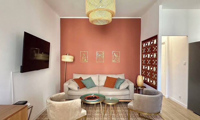 5th Arrondissement Apartment | Cosy, air-conditioned apartment, brand-new. Metro Timone