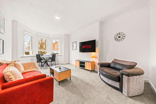 Glasgow Apartment | Cosy and Bright 3-Bedroom Flat