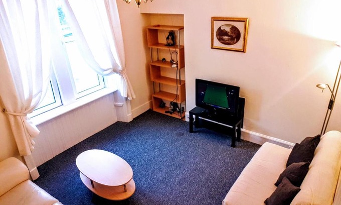 Aberdeen West End Apartment | Cosy and Comfortably City Center Apartment