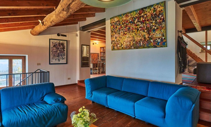 Caprino Veronese House | Cosy apartment in villa for 6 guests with WIFI, TV and patio