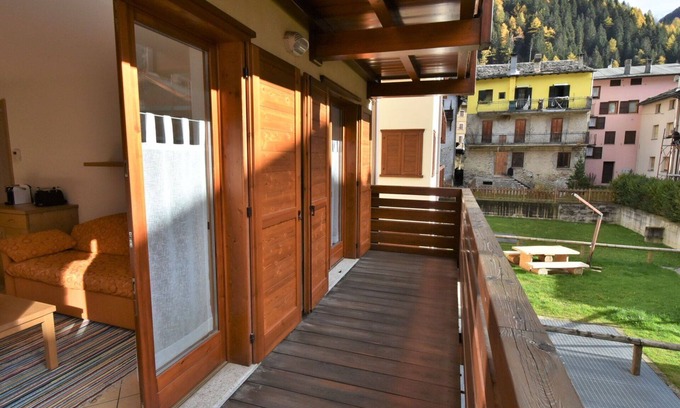 Campodolcino Apartment | Cosy apartment for 4 guests with WIFI, TV, terrace and pets allowed