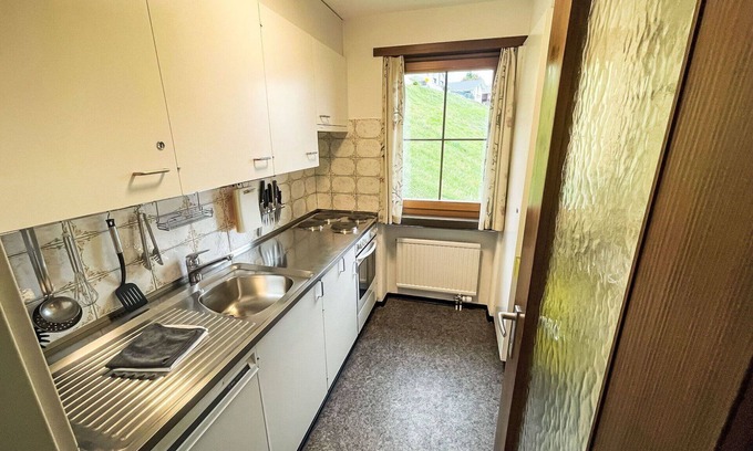Falera Apartment | Cosy apartment for 5 people with pool, WIFI, TV, balcony, pets allowed and panoramic view