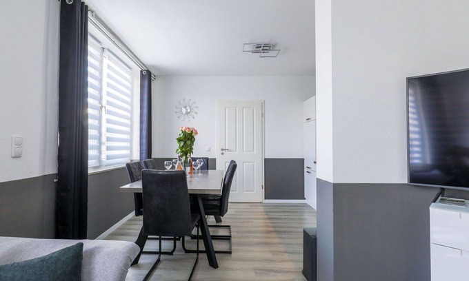 Oberndorf Apartment | Cosy apartment for 6 guests with WIFI, TV and terrace