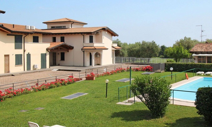 Cunettone-villa Apartment | Cosy apartment for 7 guests with A/C, WIFI, pool, TV, patio and pets allowed