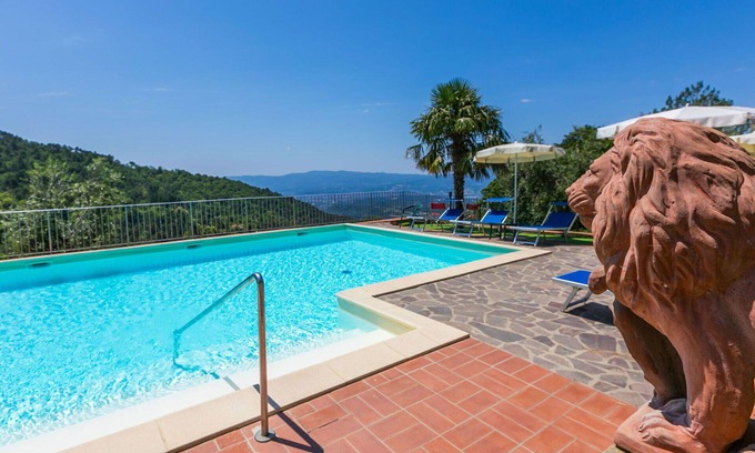 Bivio Pozzo Apartment | Cosy apartment for 7 people with WIFI, pool, TV and panoramic view