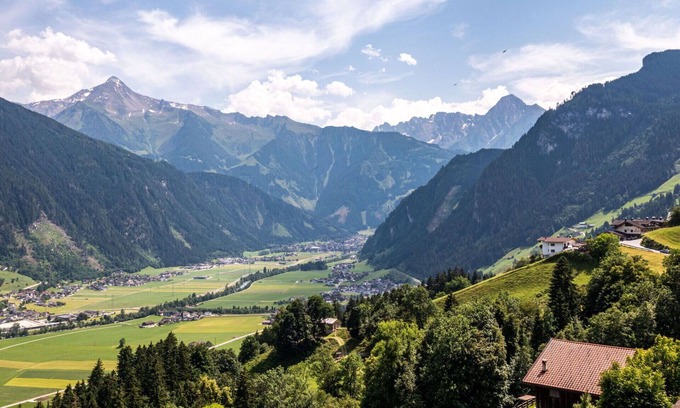 Hippach-Schwendberg Apartment | Cosy apartment for 8 people with WIFI, TV and patio