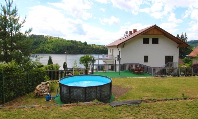 Zupanovice Apartment | Cosy apartment for 9 guests with pool, WIFI, TV, patio and pets allowed