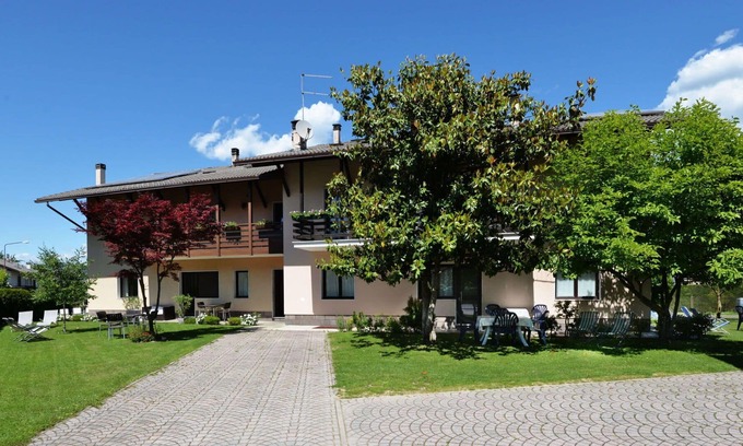 Caldonazzo Apartment | Cosy apartment for 6 people with WIFI, TV, patio, pets allowed and parking