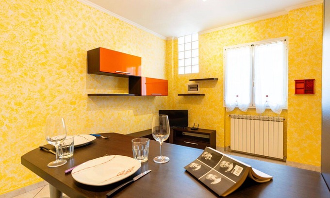 Riva Ligure Apartment | Cosy apartment for 4 people with WIFI, balcony, pets allowed and panoramic view