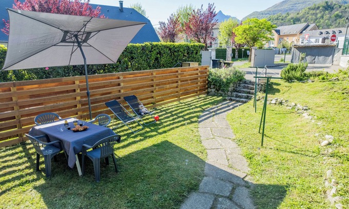 Argeles Gazost Apartment | Cosy apartment in Argelès-Gazost with garden