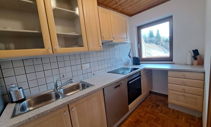 Wildschoenau Villa | Cosy apartment in villa for 3 guests with WIFI, TV and balcony